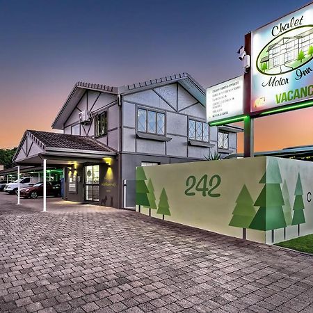 シャレー モーター イン バンダバーグ エクステリア 写真